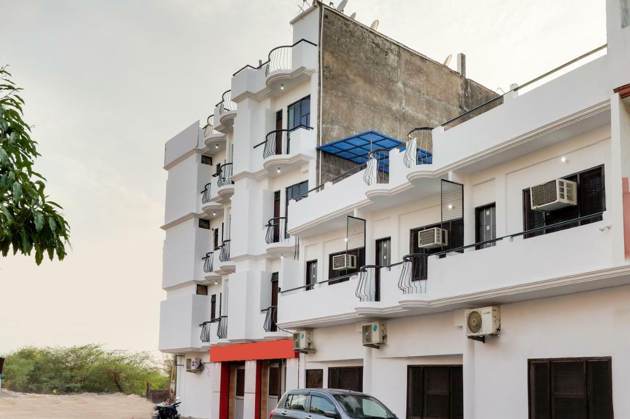 Spot On 38567 Hotel Aryan Lucknow Exteriör bild